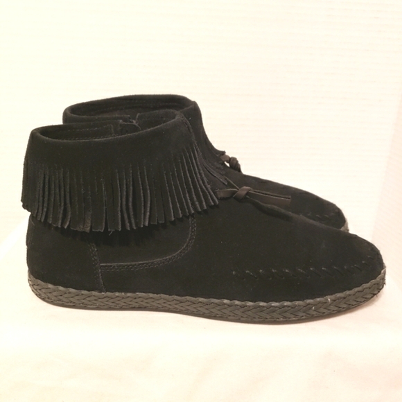 UGG Kennadi Suede Ankle Booties Boho Hard Sole Moccasins Fringe Black 8.5 - Picture 2 of 13